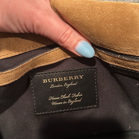Burberry purse - Picture 3 of 7